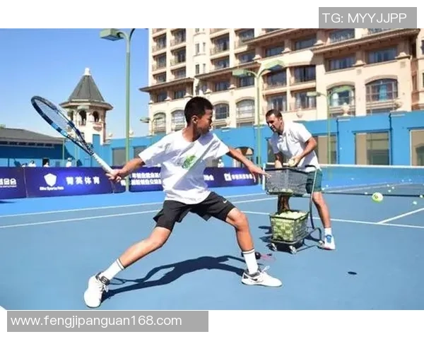 广州网球队技术揭秘：网球巨献背后的训练与策略探讨